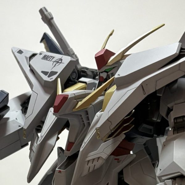 クスィーガンダム