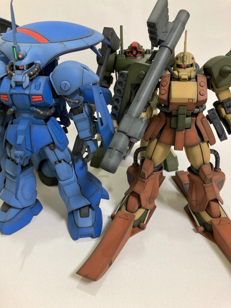 いつか青の部隊仕様のディザートザク作らないとなぁ…