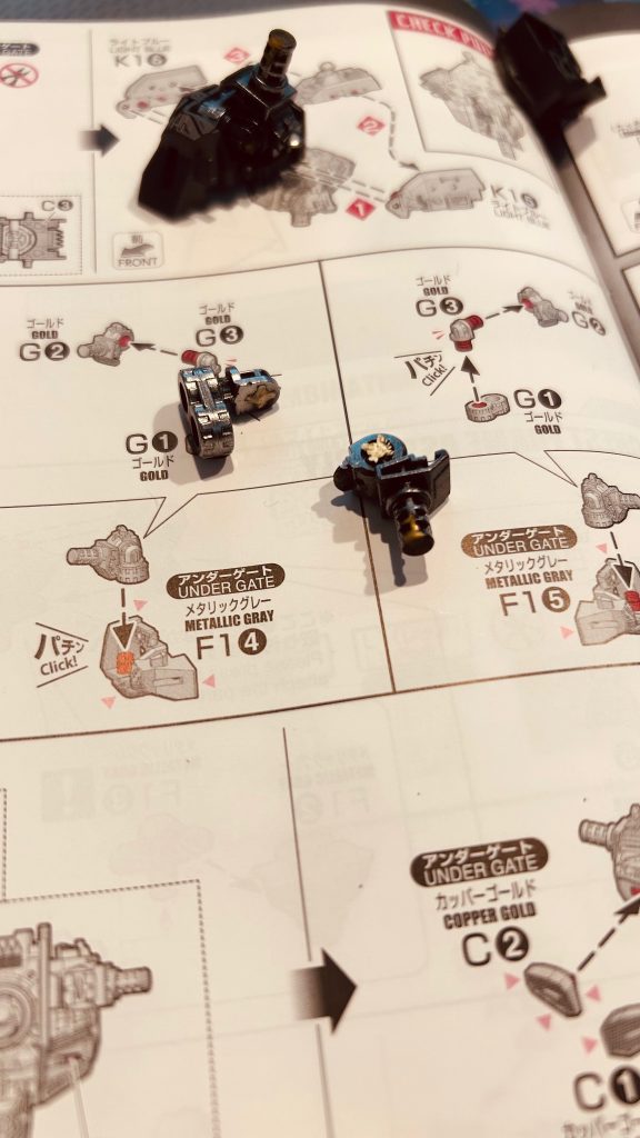 本当叫んだ。思わず家族に骨折した。って報告してすごく心配された。ちなみにばーちゃんも骨折した。00クアンタフルセイバーの右腕の関節を。2日間寝込んだらしい。田んぼで失敗してもそんなに凹まないのに。
