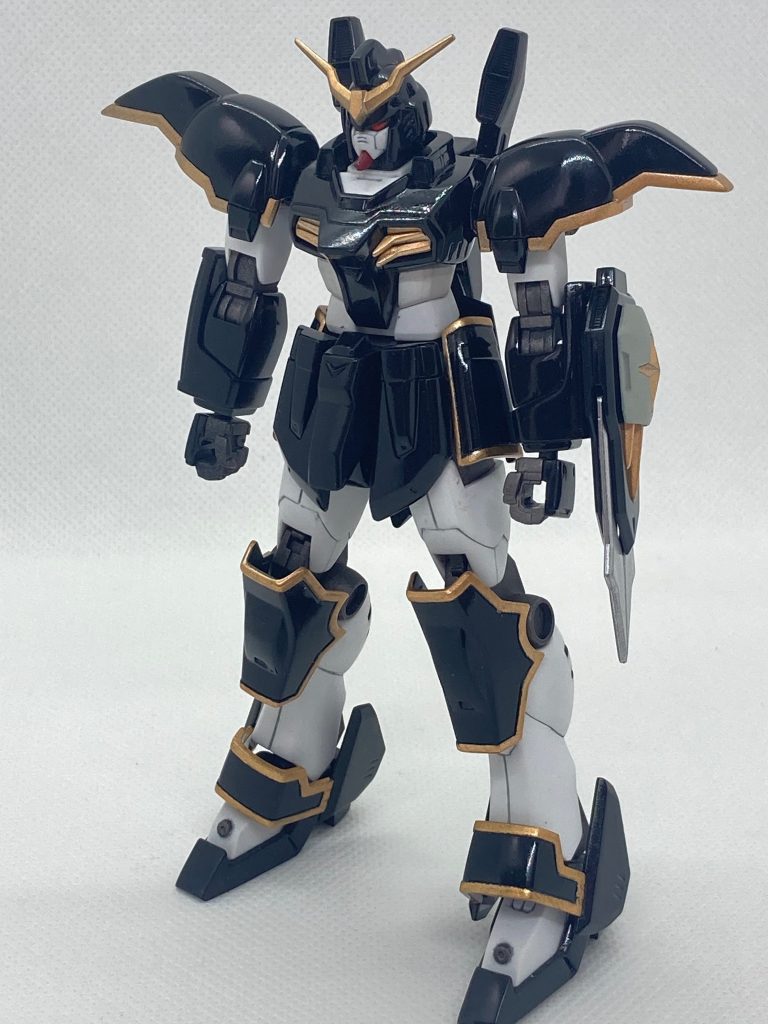 膝と脛部も黒に塗装黒部の端を金に塗装しましたが正面スカートもやっておけばと後悔&nbsp;