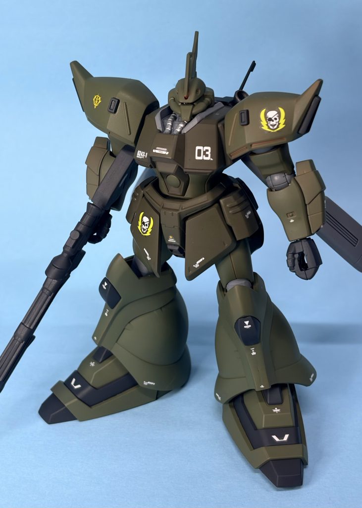 HG ゲルググJをヴィッシュ・ドナヒュー専用カラーに全塗装。グリーン一色はつまらないのでマイブームのオリーブドラブでアクセントをつけました。