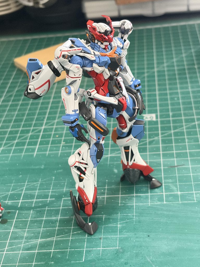 今回制作時間がなく、ビームライフルとシールドは断念してしまったので時間があればまた塗り分けます。