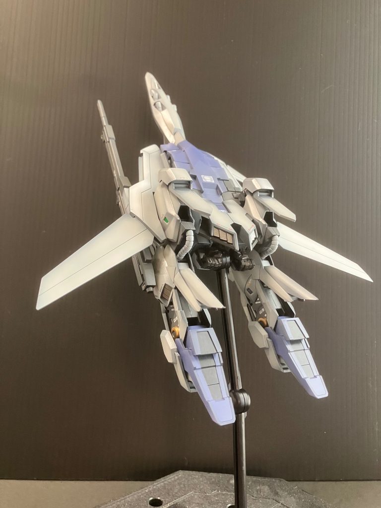 ウェイブライダー差し替え変形ですが、こちらの造形は良いです！Zガンダムを作成した時にも感じたところですが、差し替え変形の方が好きかも。MGやRGも差し替えでプロポーション重視するのもアリだと思いますが、皆さんはどうでしょうかね。