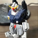 サイドスカートを少し補強し直して、マガジンラックとスクラッチしたビームサーベルを[…]