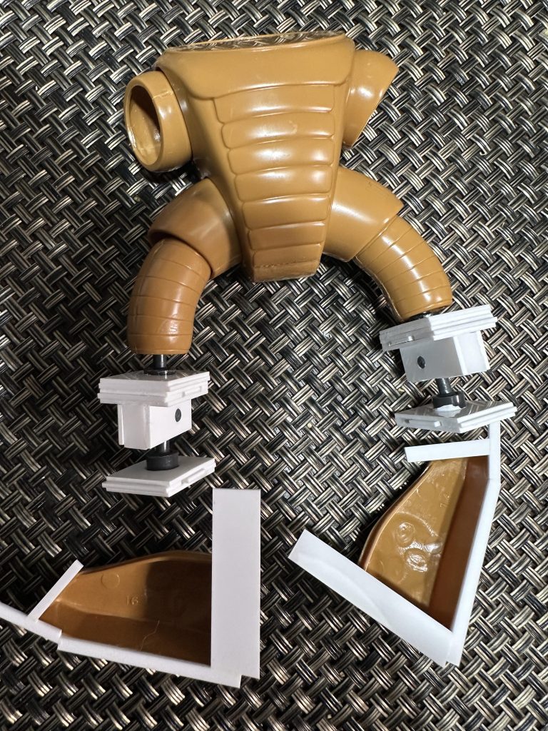 3/26 スリッパに2段目の可動を追加この段階で干渉対策の幅増しもしてます。