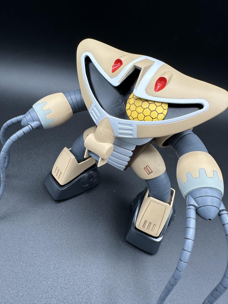 モノアイ？複眼？の可動とスリッパの可動範囲拡大の恩恵で結構かっこよくなりました😙