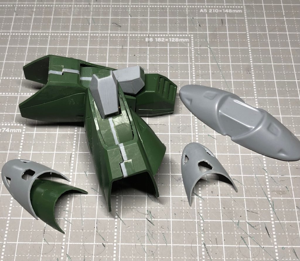 スネ横のフレアバキュームしたパーツを貼ってボリュームアップ