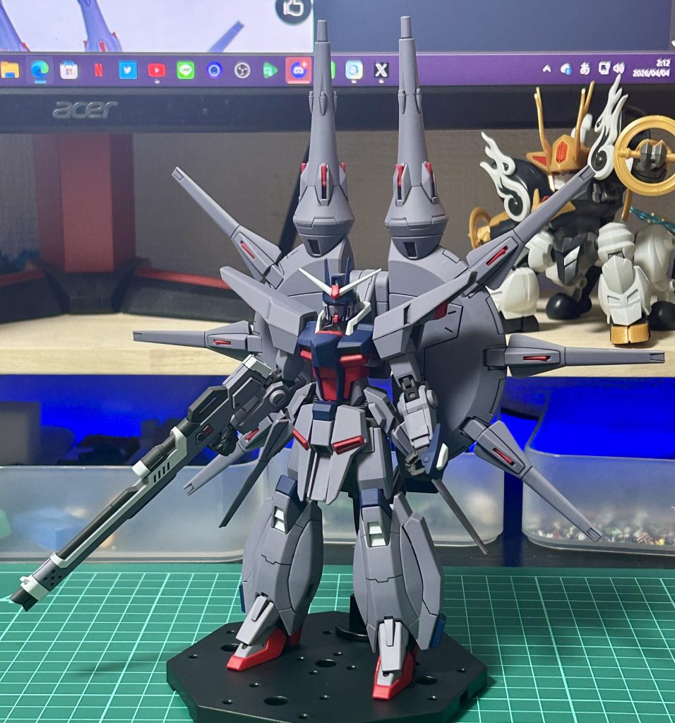 ギルゥゥ With レジェンドガンダム