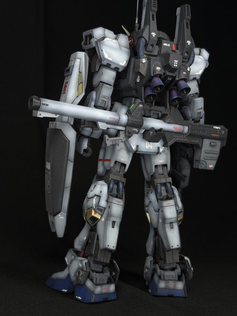 ランドセル　バーニアは社外プラパーツ、内部に真鍮パイプと真鍮線で芯を追加ランドセル、膝裏、ふくらはぎ（装甲で見えないです💧）の動力パイプは、スチール線とスプリングに置き換え