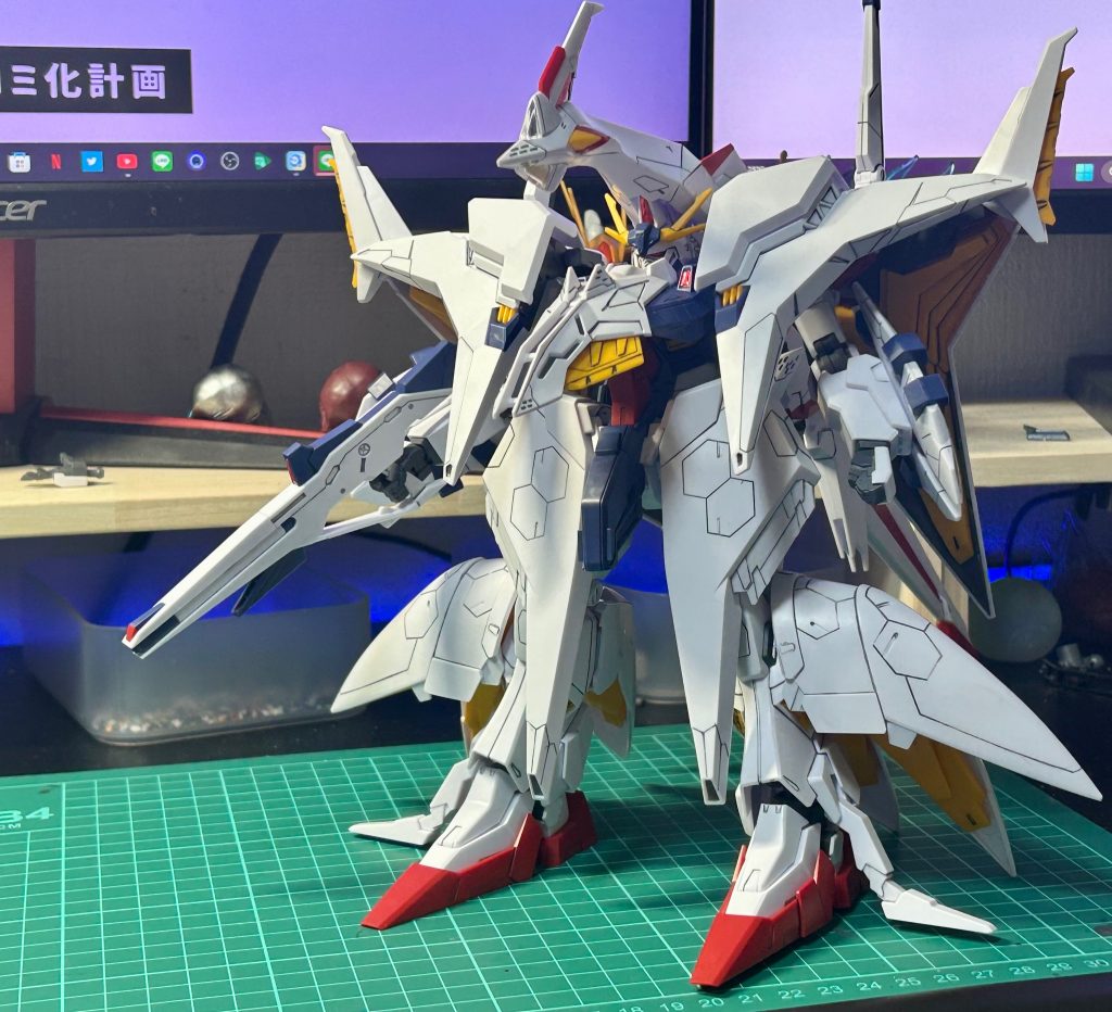 ハイカロリーな機体でしたねこの子はwwスミ入れだけの簡単フィニッシュです！ほんとにHG？ってなりましたもんwやはりデカイは正義！！飾る場所は現在模索中‥(´▽｀*) ｱﾊﾊ