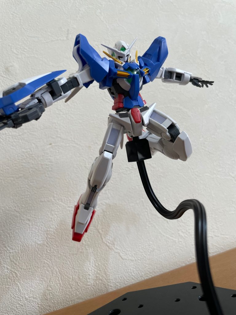 エクシア本体でのポージング、んーかっこいいわー(zaku-kao9)