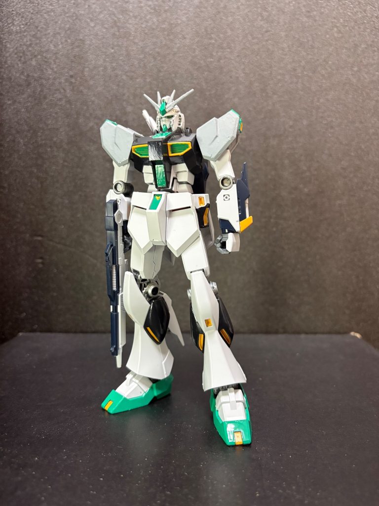 νガンダム　量産型カラー風