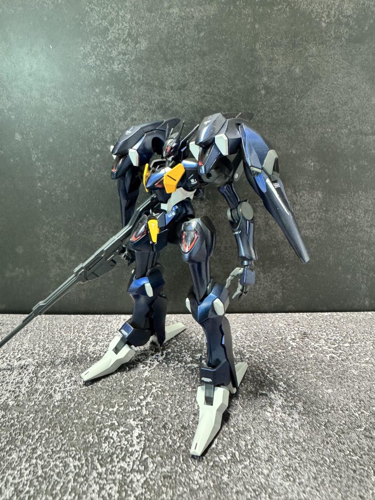 かるーくデカールも張りつつ、ガンビットをYouTubeで拝見しました、針金で作成しました。色が全然定着しなくてどうしようかと思いましたが、重ね塗りって大事。