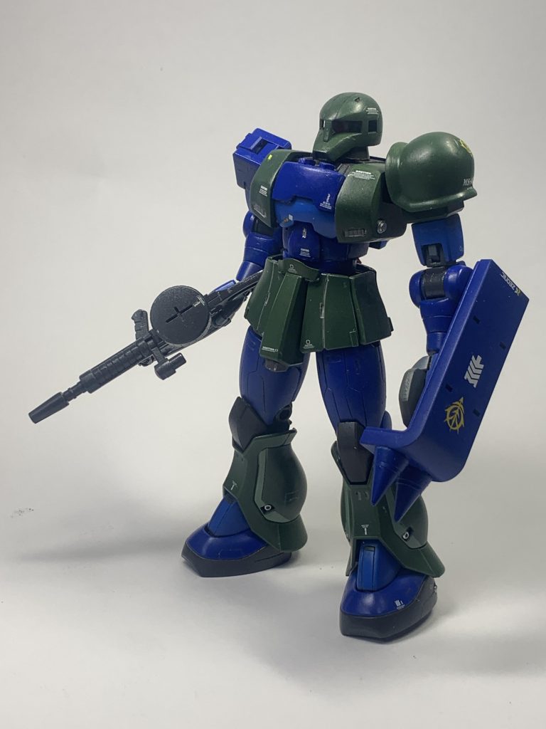ガデム曹長の無骨なイメージで作ってみました。