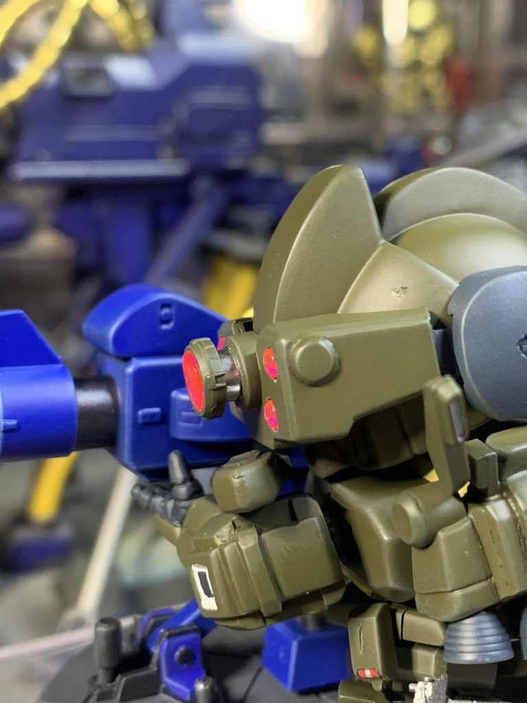 カメラレンズを伸ばすとこんな感じ