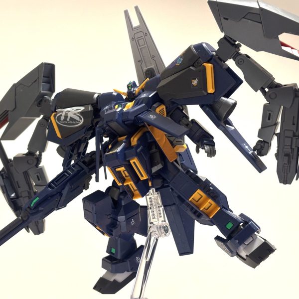 ガンダムTR-1[ヘイズル改]イカロス・ユニット装備