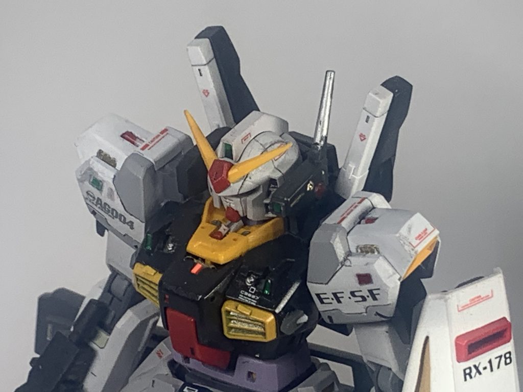 HGガンダムマークⅡは本当に出来が良く、形状変化はほとんどせずディテールアップを中心に制作しました。(gundam-kao1)