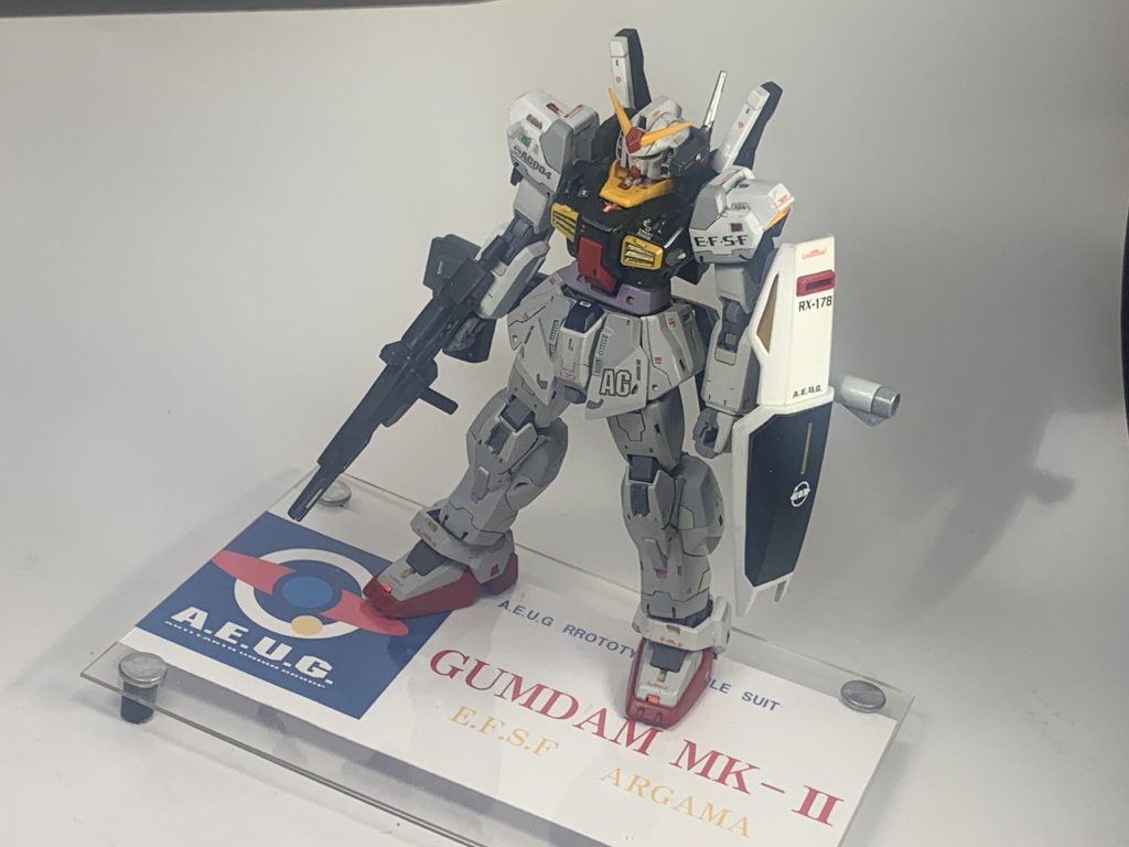 あまりのカッコ良さに思わずティターンズカラーのマークⅡも作りたくなってきました。(gundam-kao5)