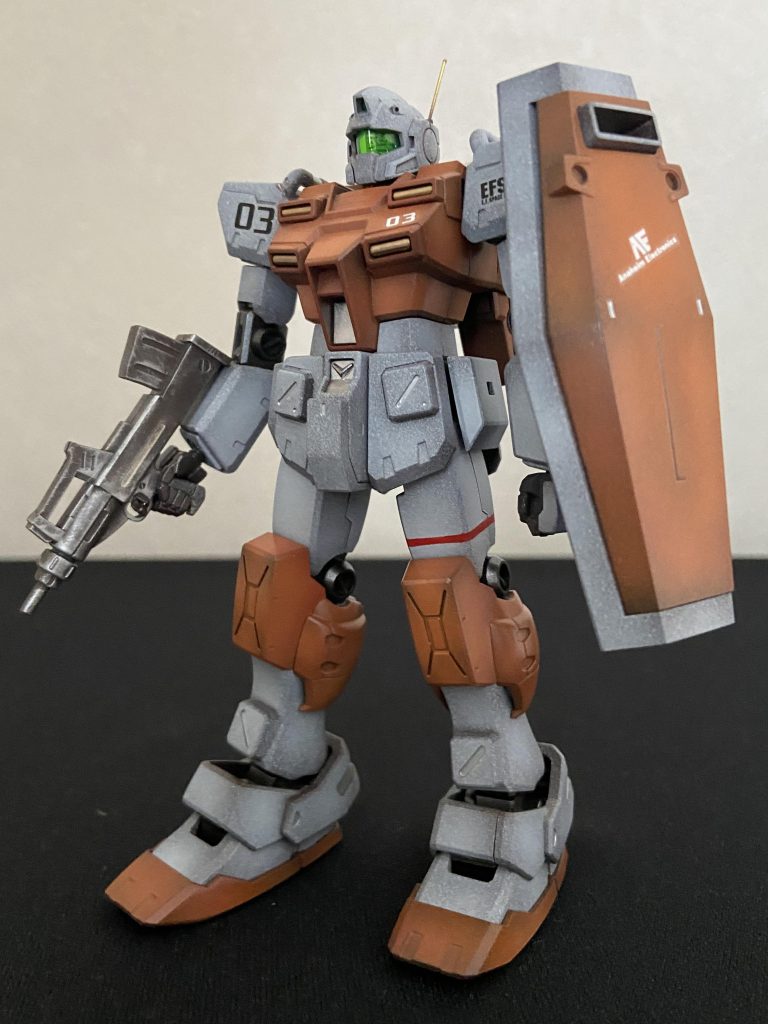 汚す前の状態です。大好きなグラデーション塗装がキマり、これで完成かとも迷いました…