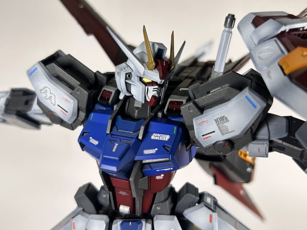 バストアップでフィニッシュ！頭部造形が本当に綺麗で最高なキットでした✨2年の集大成になったストライクさん！今日から3年目、まだまだやりたいことたくさんあるので、無理せず楽しんでいきます‼️次は他の装備の大砲と大剣かもです。ストライクは終わらない✨今回は以上です、ありがとうございました‼️