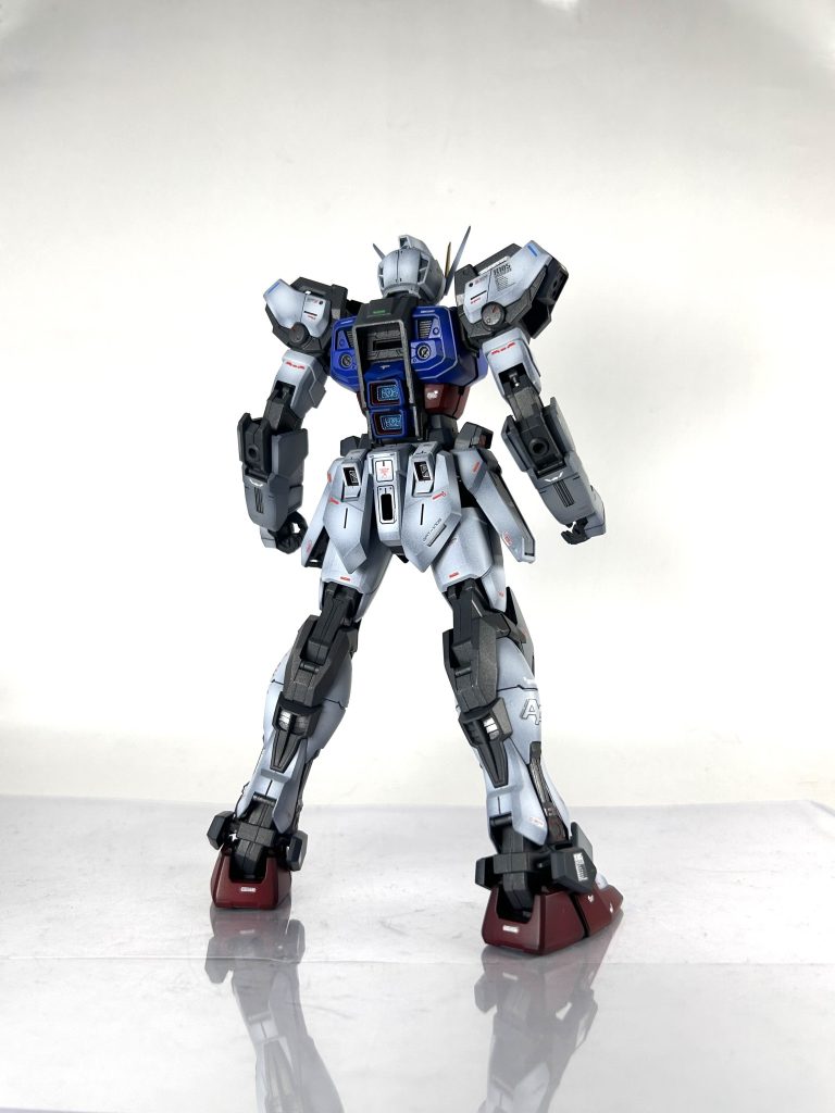 背面各所のスラスターめカッチョいいです。