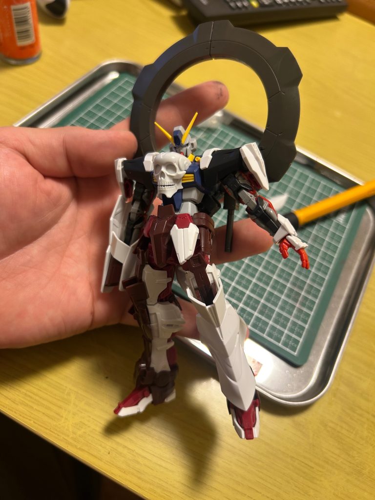 塗装前の改造途中使ったキットは HGクロスボーンガンダム HGクロスボーンガンダム魔王 HGクロスボーンガンダムフルクロス HGアストレイノーネイム HG戦国アストレイ HGバルバトスルプス HGバルバトス第6形態 HGミスターブシドー専用アヘッド HGロードアストレイΩ