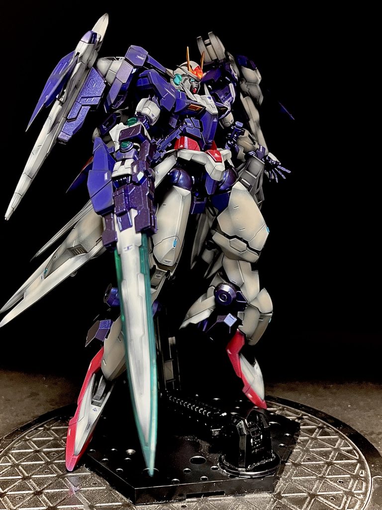 フレーム　ガイア:プリズムメタリックブルーパープル→クリヤーパープル青　ガイア:ヘビーダークパープルをフレームに合わせて調色白　ガイア:ニュートラルグレー1グレー　ガイア:ニュートラルグレー3赤　フィニッシャーズ:シルクレッド→プリズムパステルチェリーピンクブルー金　ガイア:ブリオンゴールドフラット&グロスクリヤー