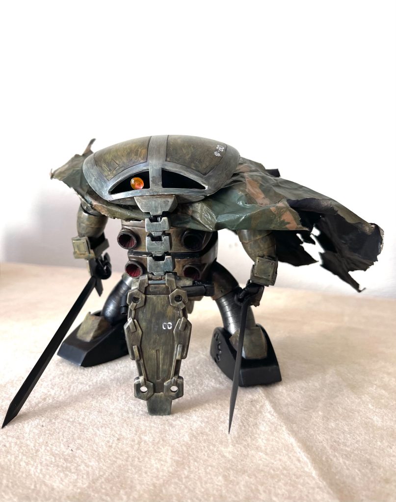 旧キットジュアッグ。自分好みに近接戦仕様にしました。マントは紙を塗って自作しました。鼻の盾は姿勢を保つのにも一役買ってます笑