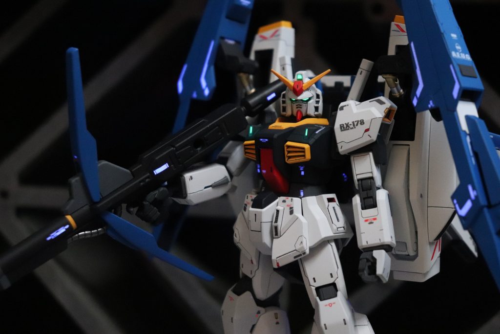 スーパーガンダム　エマ機