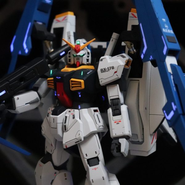 スーパーガンダム　エマ機