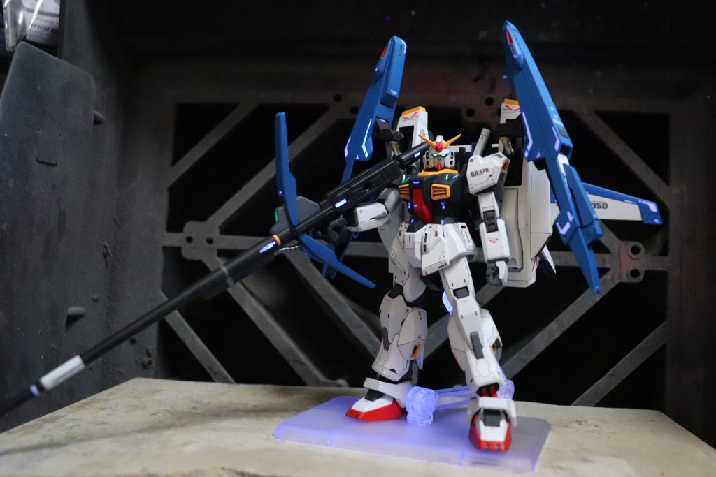 正面からオープニング風に。