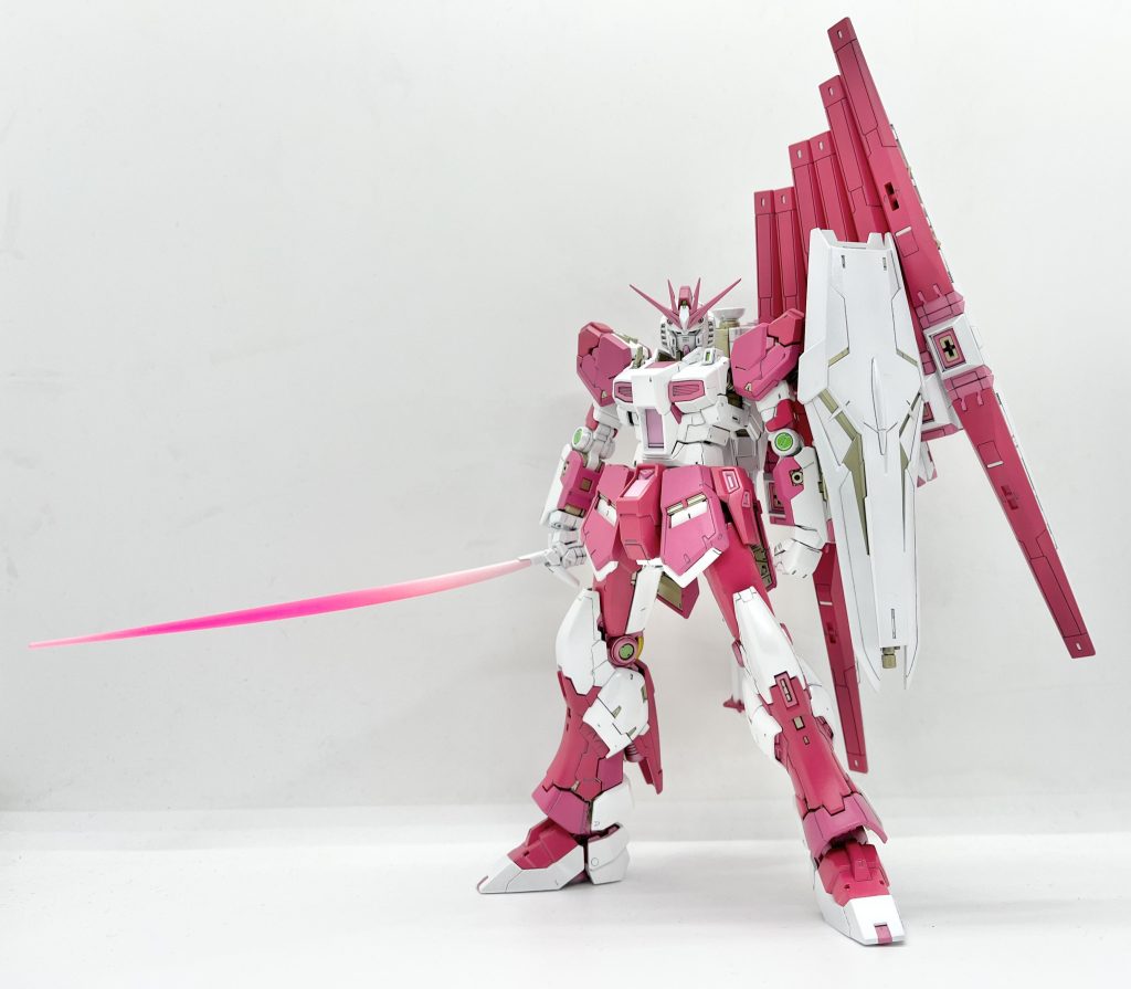 ピンクの配色はビーム部を含めて公式通り５種類に細分化