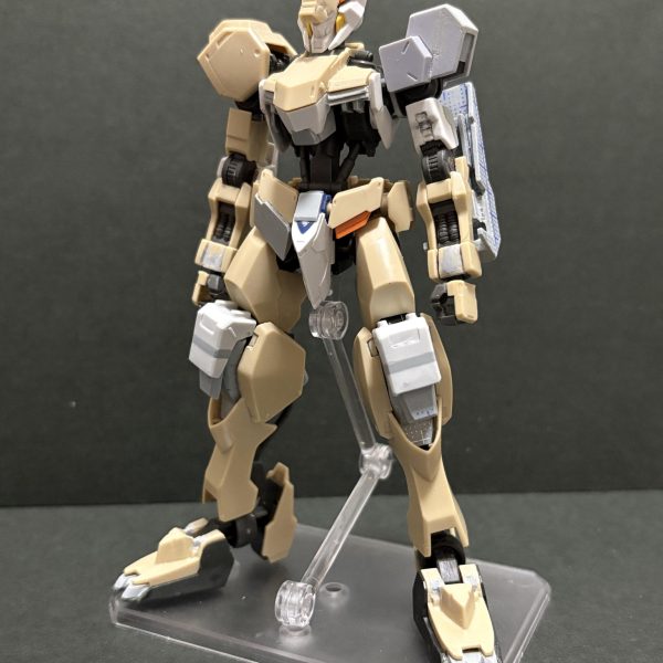 本体がザックリですが完成しました！残るタスクはシールドとバックパックです。（2枚目）