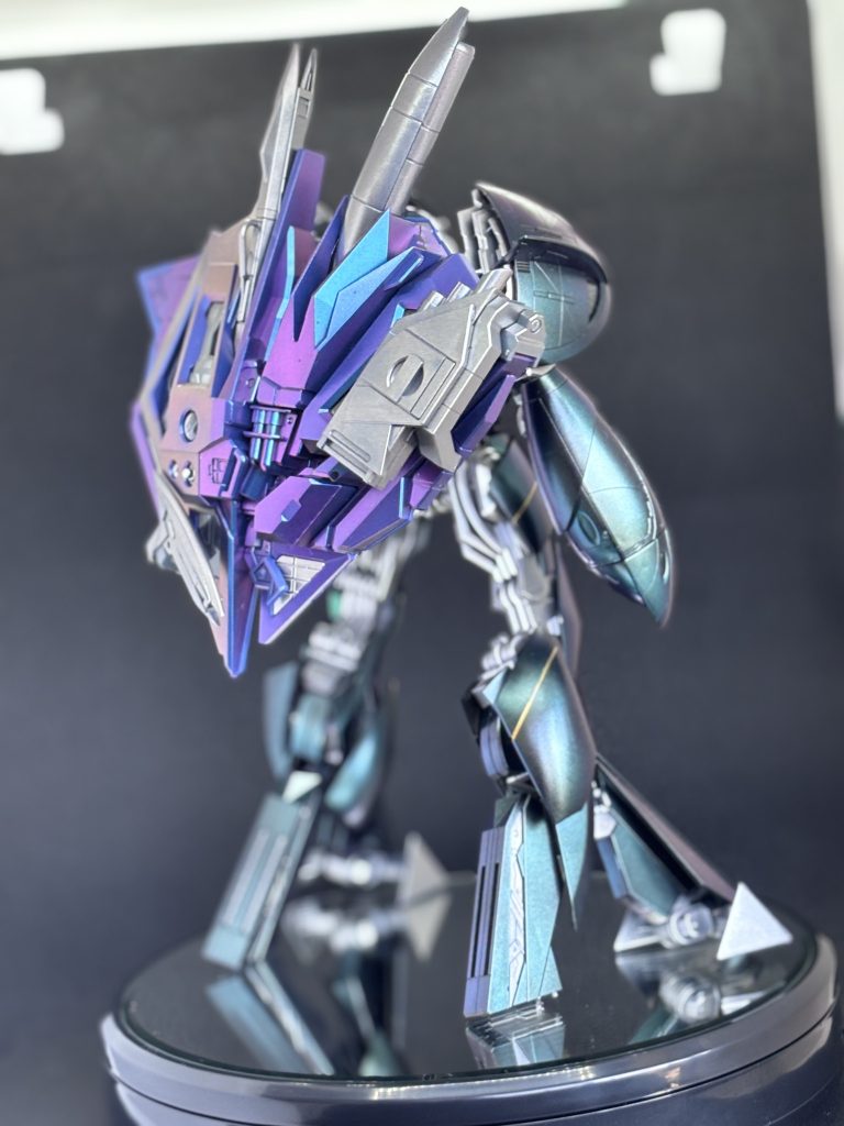 武器はフィニッシャーズのライトガンメタル