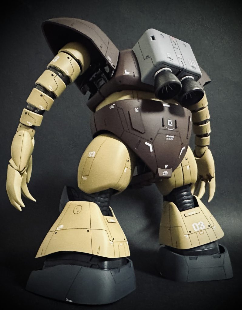 後姿はこんな感じです・・・