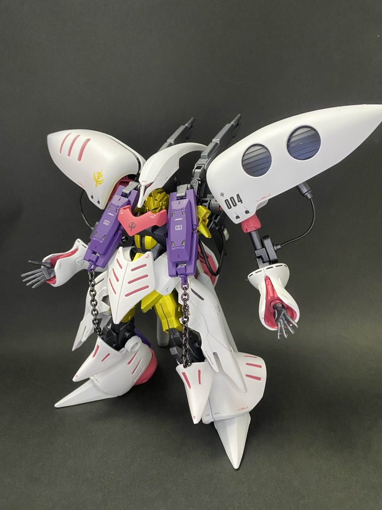 多分、ハマーン様がシャアに執着しすぎた世界線のキュベレイです。余談ですが、自分がキュベレイも百式も所持していなかったため、友人から譲り受けたキュベレイMk-IIと百式を塗装して製作しております。&nbsp;