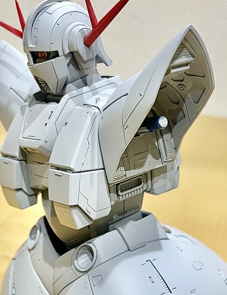 肩アーマー内部もディテールアップ