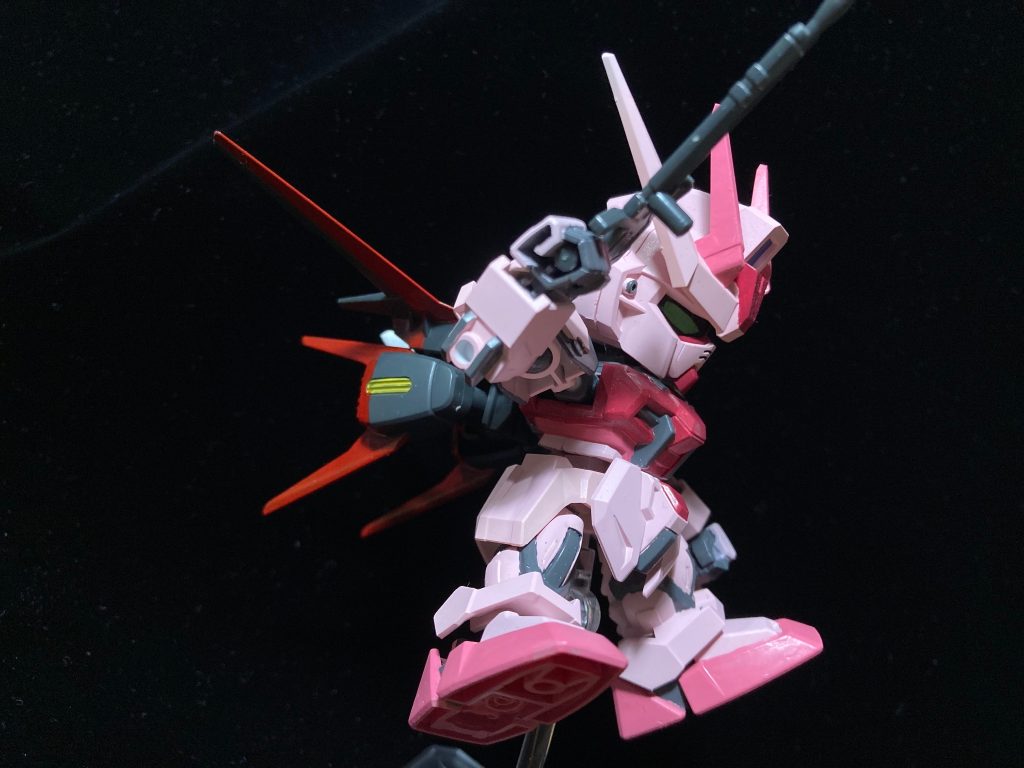 エールストライカー！　オオトリとかIWSPもいずれは作りたい！　キラの乗ったストライク色のルージュと合わせて作ってあげたい感じがありますね。