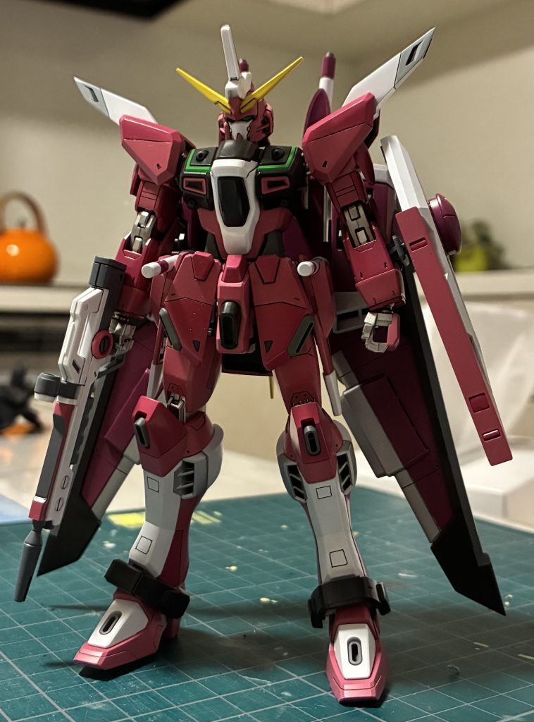 デカール貼る前です。