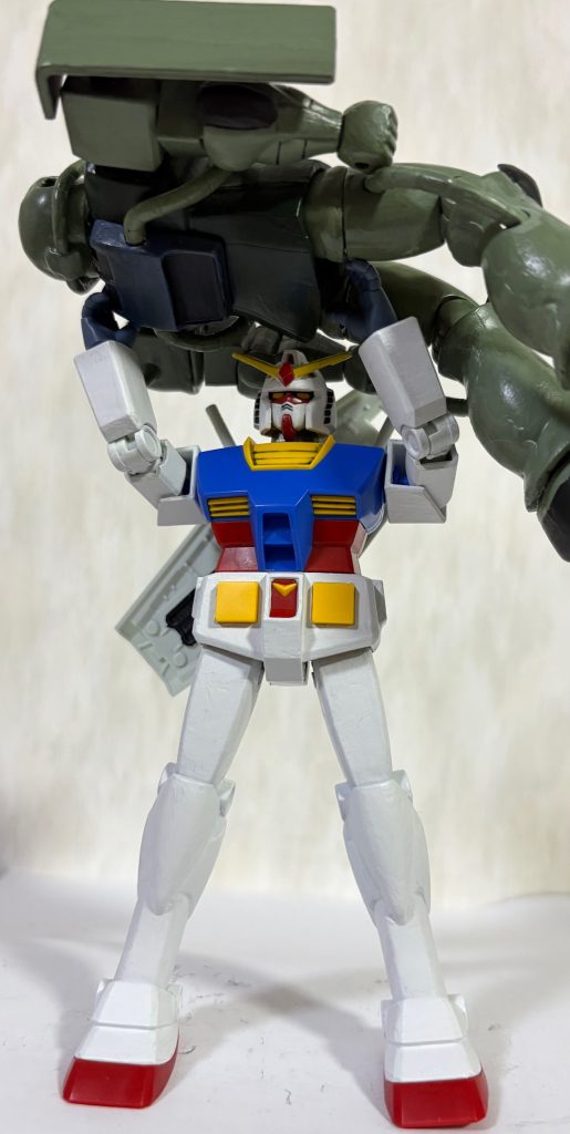 ちなみにTV版のガンダムのおっちゃんは当時のロボットアニメの例にもれず、ガンキャノンにも劣らないパワーファイターなのである(gundam-kao6)