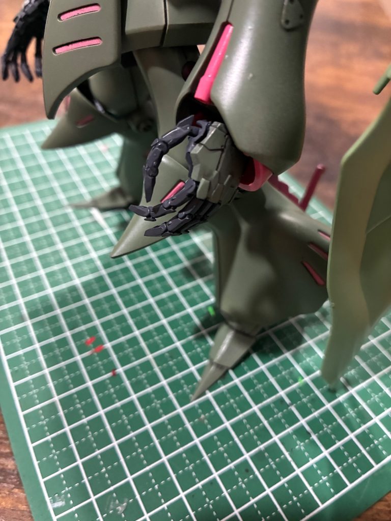 マニュピレーターは、とある中華キットからの移植で、指が動きます。