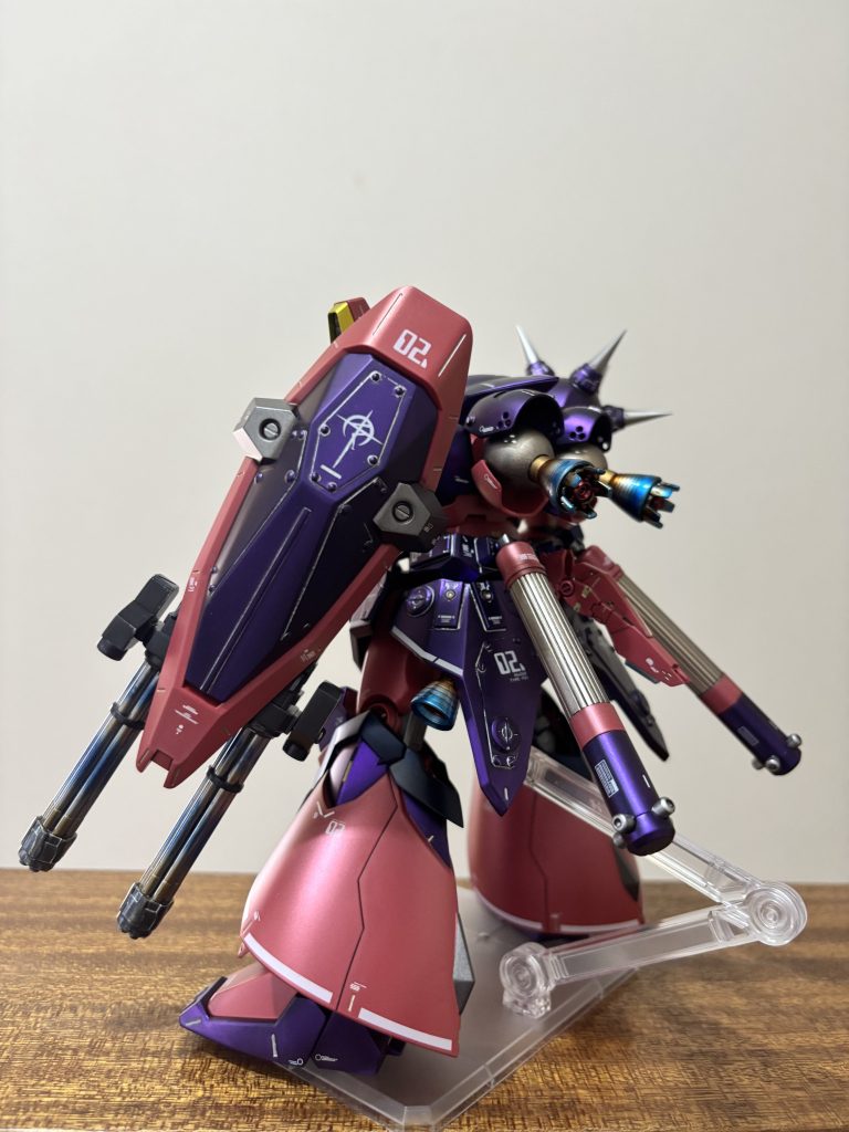 墨入れは🟣の部分はエナメルチタンシルバーでその他は全てブラックです。