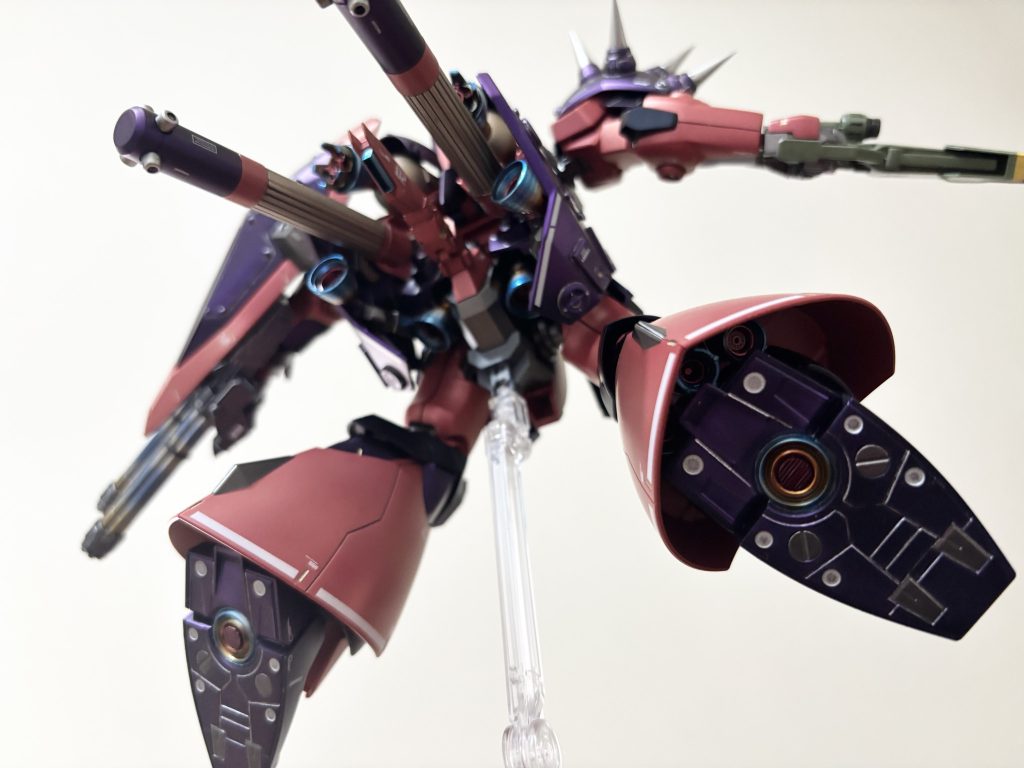 足裏も気合いで塗り分け＆ディテールアップ⤴️リフティングフレア内のバーニアもビルダーパーツに変更