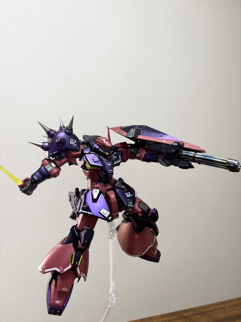 漢の浪漫武器、ダブルビームガトリングシールド‼️ドライブラシで仕上げてます。サーベルの持ち手はキットの物です。