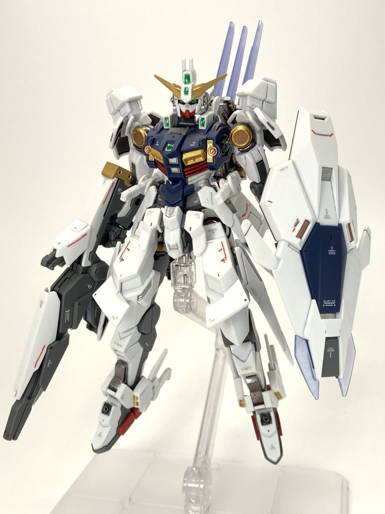 上半身がメタリックマーカーでギラギラしました🫡　ガンダムタイプはメタルパーツ控え目に😬
