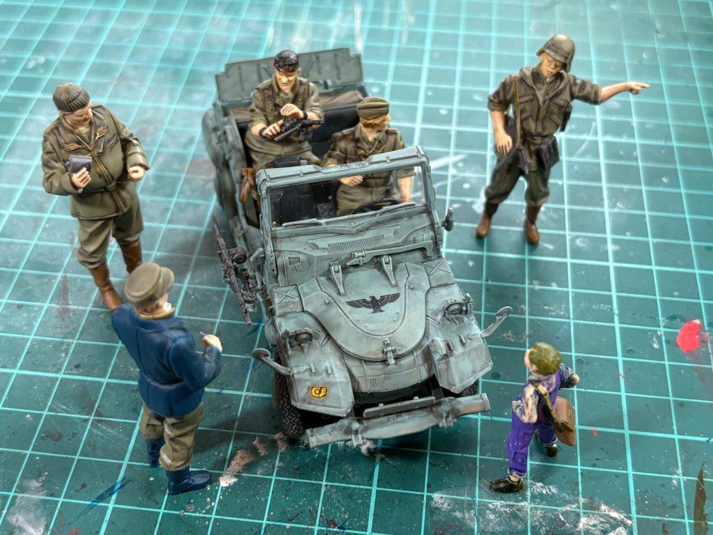 デカール、部分塗装、墨入れ、トップコート元々ついてたデカールは古すぎてピンセットでつまんだら砕け散りました。見てくれてありがとうございました。