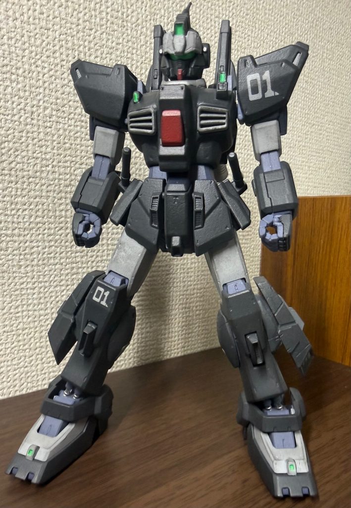 武装　頭部バルカン砲　腰部ビームサーベル　背部ビームサーベル &nbsp;ビームライフル　ブルパップマシンガン　ハイパーバズーカ　シールド　