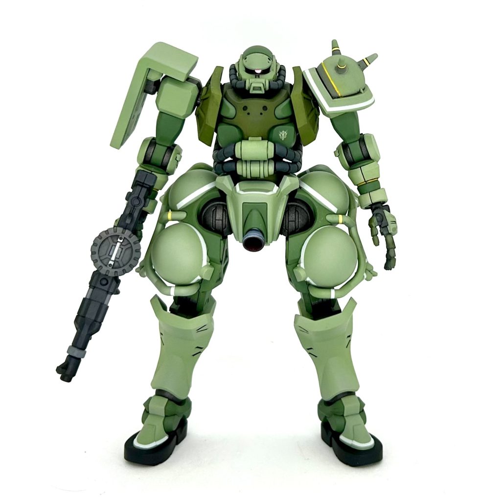 で、今回 素組みのターンということで重い腰を上げて組んでみました。組み立てに関しては ゲート処理、ヒケ処理等 基本的な表面処理のみ。合わせ目消しはしていません… というかするところがありません(あえて言えば肩部分ですが、ほぼ見えないので😌)。