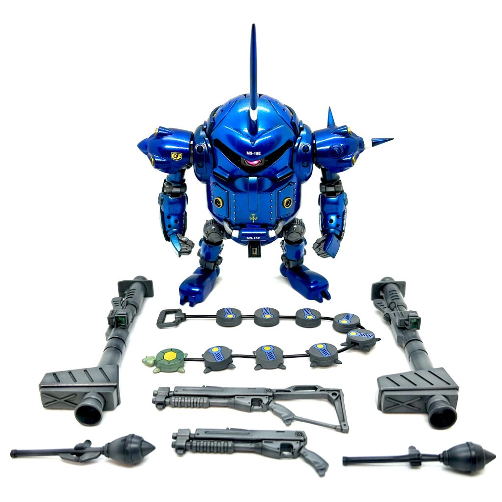 基本的にはモビルハロとHG ケンプファーのミキシングになるんですが、そこは自称お家芸。あちこちいじってあります。特に武装はモビルハロの体型に合わせて全てショート化してあります。