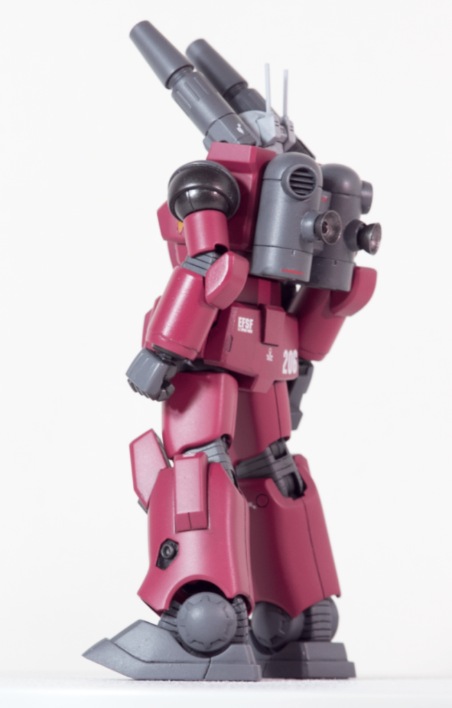 赤・東雲レッドグレー・RLM75グレーバイオレッド（No.37）関節等・メタルブラック（No.78）バーニア部・黒鉄色（No.28）+焼鉄色（No.61）BLスコープ・金色（No.9）（東雲レッド以外クレオスのラッカー）